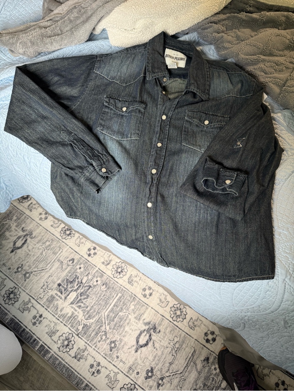Ditch Plains New York Women’s Large Denim Pearl Snap Western Shirt - Picture 16 of 16